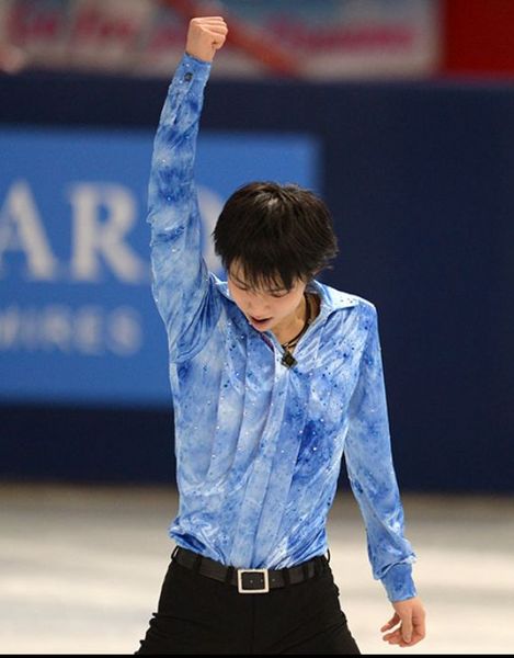 羽生結弦の金メダルにベット.jpg
